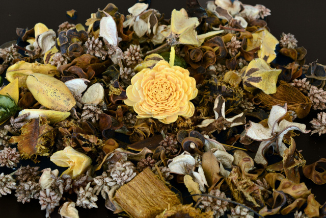 Adding an essential oils or blend of oils to a seasonally colored dish of potpourri is a cheerful and subtle was to add color and aroma to your room.